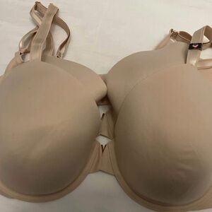 Victoria's Secret Love Cloud size 42D (set of two)